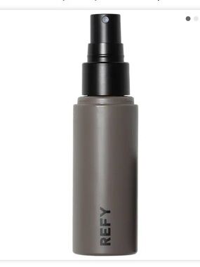 REFY Matte Setting Spray in Gray and Black Packaging